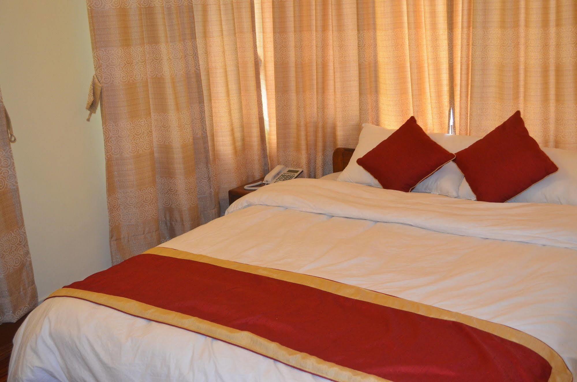 Potala Tourist Home Katmandou Extérieur photo